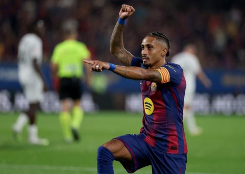 انضباط حديدي: فليك يفرض سيطرته على برشلونة..ورافينيا يدفع الثمن
