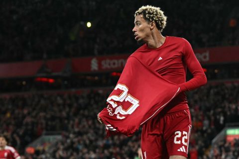 احتفال يتحول إلى كارثة..ليفربول يفقد إيكيتيكي وهذه المباريات التي سيغيب عنها