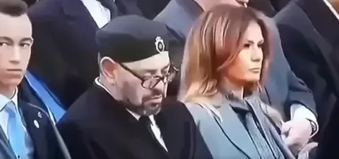 بالفيديو: ملك المغرب يغفو وسط الحضور