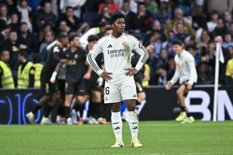 موهبة ريال مدريد إندريك يلوّح بالرحيل في يناير في حال استمرار وضعه الحالي