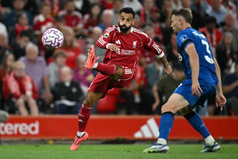 الصحافة الألمانية تدافع عن فيرتز وتحمّل صلاح مسؤولية تراجع مستواه في ليفربول