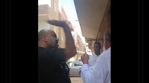 فيديو: اعتداء على مستأجر مسن بمصر