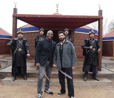 Terry Crews meets Serkan Çayoğlu on the set of Mehmed: Fetihler Sultanı
