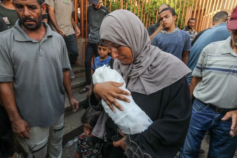 نتنياهو: قصفنا غزة بـ153 طناً من القنابل الأحد