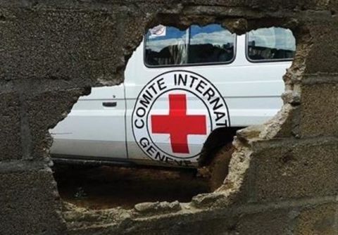 غارات عنيفة واغتيال مسؤول في حركة حماس.. ماذا حصل بـ