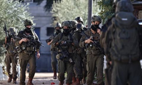 إسرائيل تستمر بخرق الاتفاق.. غارات عنيفة شرق قطاع غزة