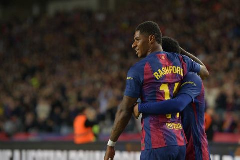 نجم برشلونة السابق يحذر: راشفورد لا يستحق 30 مليون يورو