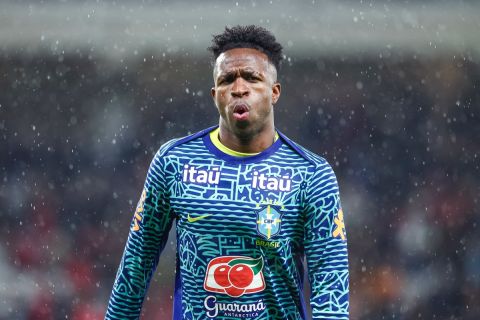 بعد شائعات رحيله..فينيسيوس جونيور يحسم مستقبله مع ريال مدريد