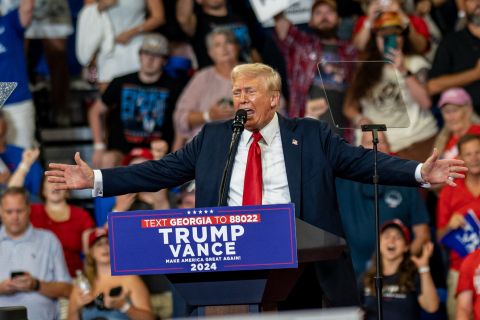 فيديو: فضيحة ترامب وسط نيويورك