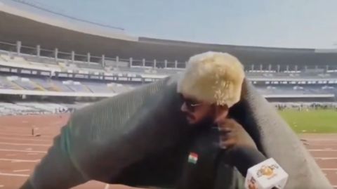 فيديو: الرئيس الفنزويلي يحتفل بالكوفية بعيد ميلاده