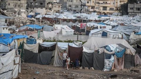 ترامب يلمّح إلى 