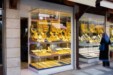 الذهب يصعد بعد القبض على مادورو