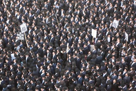 فيديو: إيران تُغيّر أسماء شوارع بها إلى 