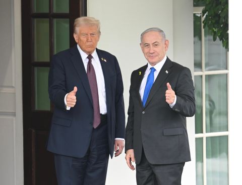 فيديو: إيران تُغيّر أسماء شوارع بها إلى 