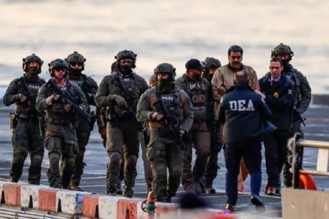 بشكل سري.. ترامب وفر آلاف المحطات لإيصال الإنترنت لمحتجي إيران