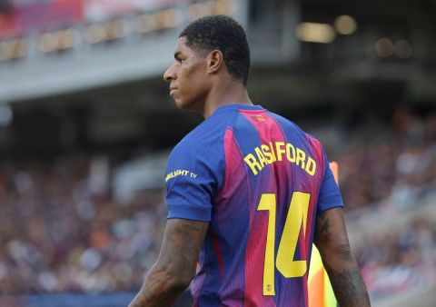 راشفورد يوافق على تخفيض راتبه من أجل البقاء في برشلونة