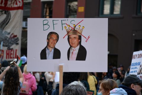 ترامب يرد على وثائق إبستين ويقلب الموازين