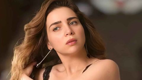 مي عز الدين تدخل العناية المركّزة وزوجها يطلب الدعاء لها