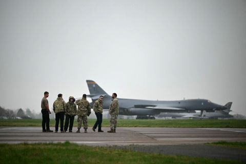 Did Iran capture several American soldiers?