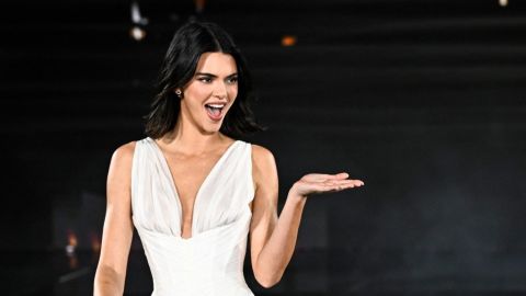 Kendall Jenner goes topless in daring Vogue France shoot