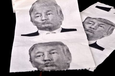 ترامب: يجري اتصالاً مع ستارمر بعد ساعات من 