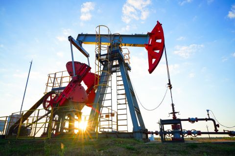 فيتنام تطلب مساعدة اليابان وكوريا لتأمين النفط