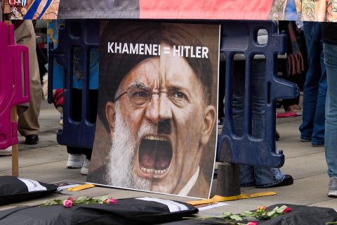 بعد وفاة خامنئي.. من يستلم سُلطة إيران؟