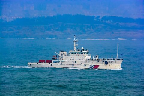 الصين تكثف دورياتها في سكاربورو وسط توتر مع الفلبين