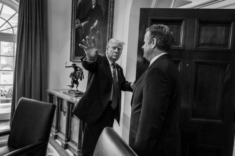  ترامب لحلفائه: امتلكوا الشجاعة وانتزعوا نفطكم بأنفسكم