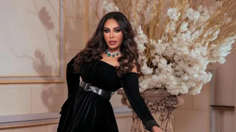 الفنانة أحلام الشامسي تُفاجئ الجمهور بقرار تبنّي طفلة.. ما القصة؟
