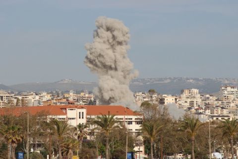 Israeli strike kills four, wounds more than 10 in south Lebanon
