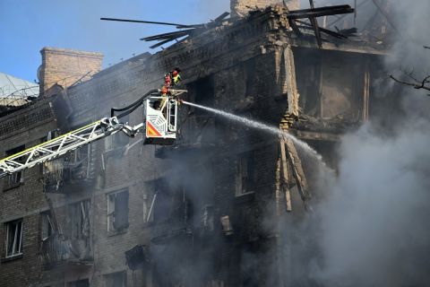 Russia launches major missile attack on Kyiv