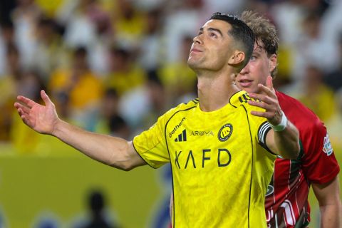 هل يضيع لقب الدوري من رونالدو؟ النصر يتعثر في توقيت حاسم
