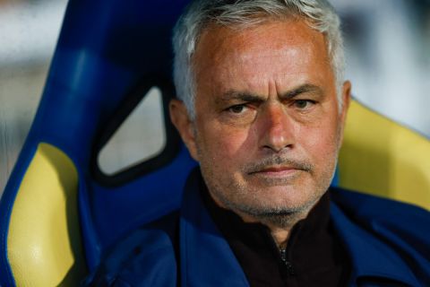 مورينيو يحدد أولى صفقاته الكبرى لإنقاذ خط وسط ريال مدريد