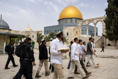 لأول مرة منذ 1967: مستوطنون يقتحمون الأقصى بقربان خطير