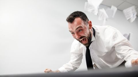 الأردن: توقيف طبيب تجميل معروف بقضية مخلة بالشرف