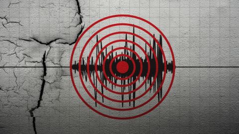 Strong 6-magnitude earthquake shakes Philippines