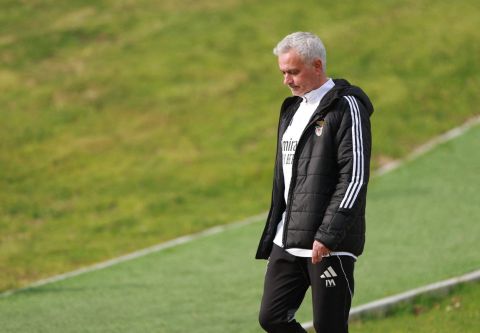 بطلب من مورينيو: أسطورة ريال مدريد يقترب من الانضمام للجهاز الفني الجديد