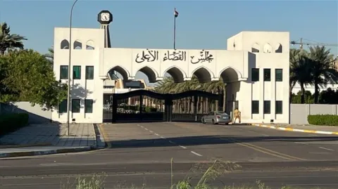 جزيرة قشم تهتز.. وترامب على وشك هجوم بري في إيران