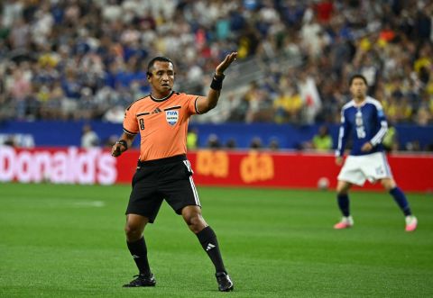 من هو حكم مباراة سويسرا وكولومبيا في كأس العالم 2026؟