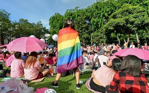 Singapore Allows Gay Man to Adopt Son he Fathered With U.S. Surrogate