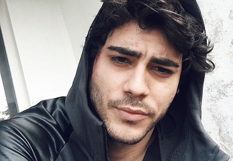 ممثلة إباحية تنشر صورتها داخل مسجد آيا صوفيا.. ذهبت لتعليم الأتراك الجنس!
