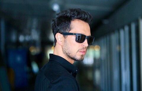 توبا بويوكوستن تثير شائعات ارتباطها بمراد بوز .. والدليل مقطع فيديو