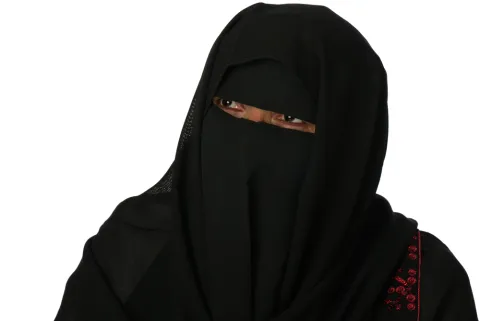 Canadian Groups File Challenge to Quebec's 'Discriminatory' Burqa Ban