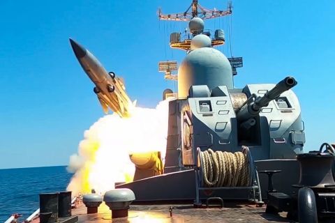 Wheat prices rise on Russian warship firing at Ukraine-bound vessel