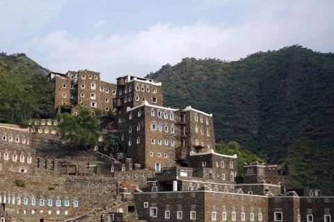 Amid Saudi construction boom, Kingdom turns to mining