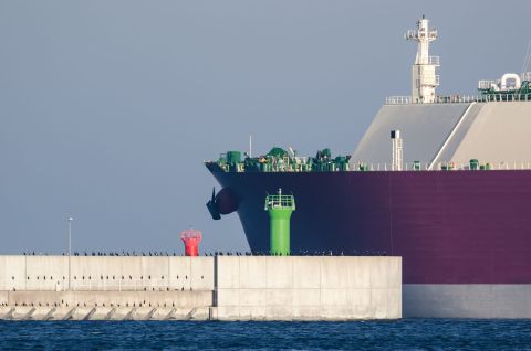 China signs second major Qatar LNG deal