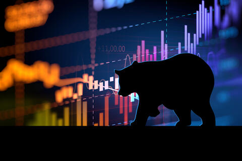 انهيار سوق العملات الرقمية: إليك الأسباب وراء الهبوط