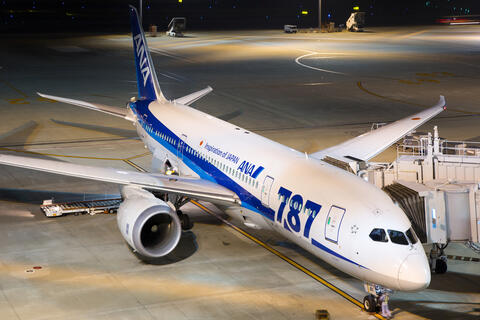 Boeing 787 Deliveries May Be Halted Until October