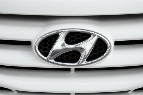 Electric Vehicles to Dent Climate Change, Oil Dependency